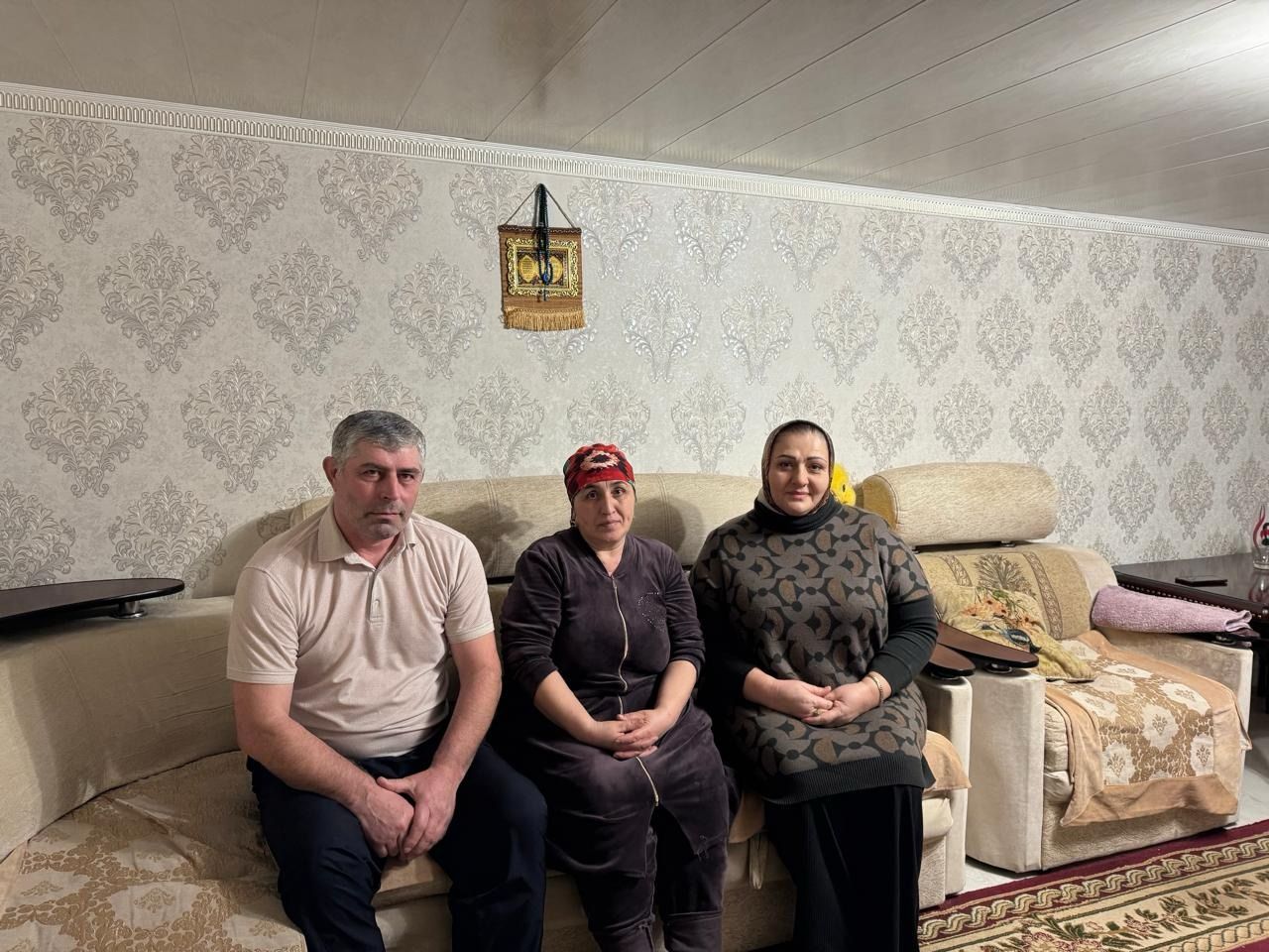 Сегодня, 23 февраля, в День Защитника Отечества директор ГКОУ РД «ОШИ с. Черняевка» Темирбулатова Мадина Залимхановна посетила родителей Ильясова Мурада Магомадовича.